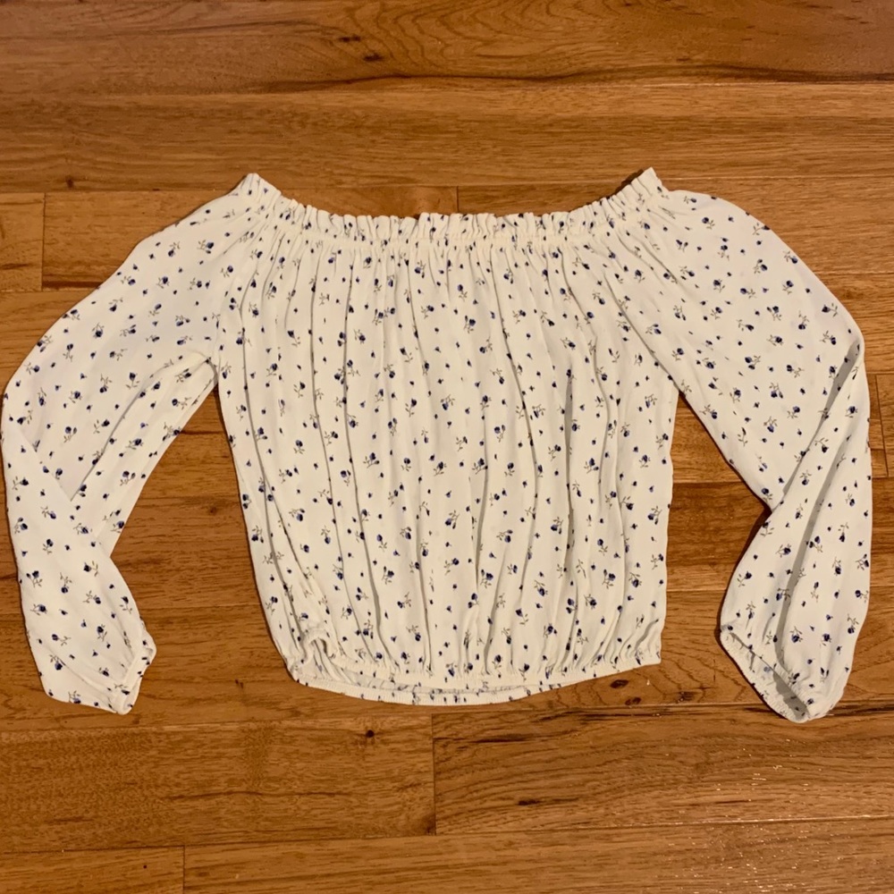 Brandy Melville off the shoulder floral top